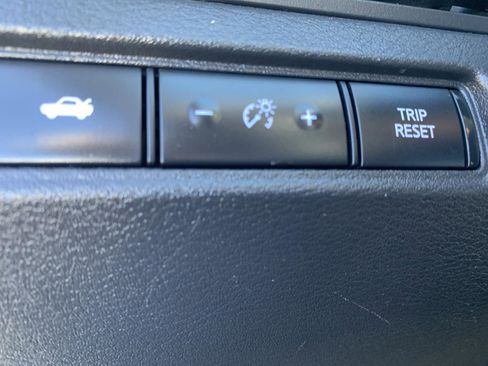 Used 2021 Nissan Altima 2.5 SR w/ SR Premium Package image 18