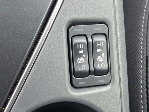 Used 2025 Subaru Crosstrek 2.0i Premium image 22