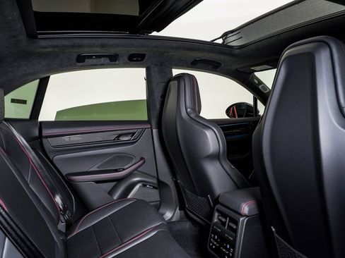 New 2026 Porsche Macan Turbo Electric image 16