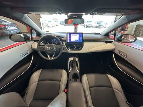 Used 2025 Toyota Corolla SE w/ SE Premium Package FWD image 12