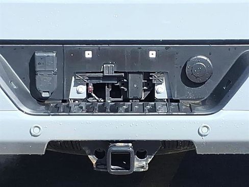 Used 2024 GMC Sierra 1500 Denali AWD/4WD image 9