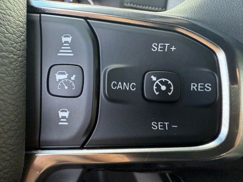 New 2026 RAM 2500 Laramie AWD/4WD image 16