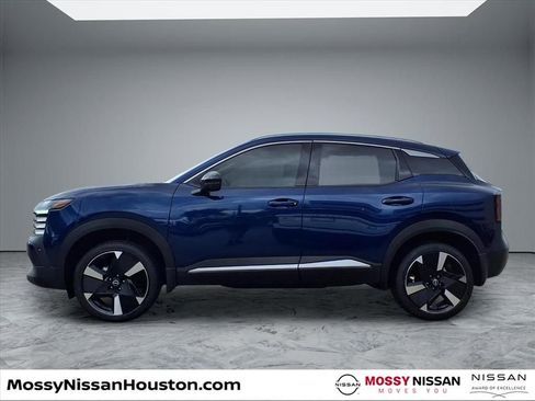 New 2026 Nissan Kicks SR w/ SR Premium Package image 5