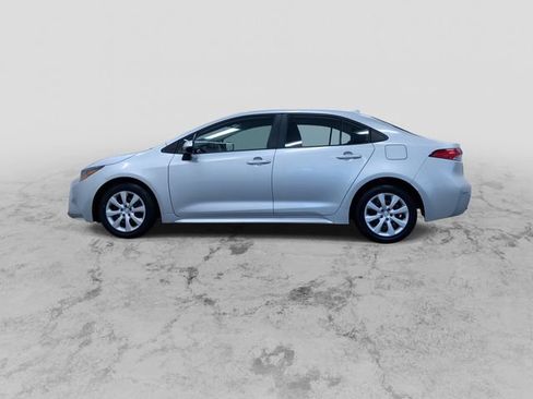 Used 2025 Toyota Corolla LE image 7