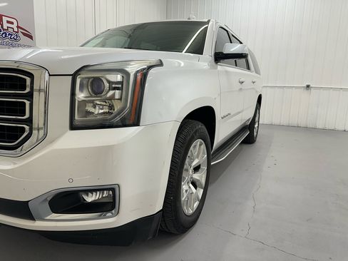 Used 2016 GMC Yukon XL SLT w/ Open Road Package image 4