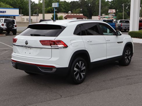 Used 2021 Volkswagen Atlas Cross Sport SE FWD image 10