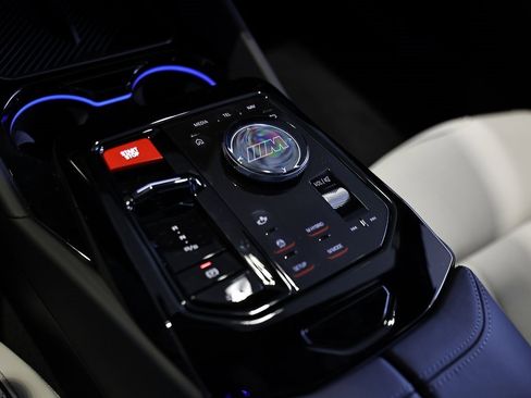 New 2026 BMW M5 Base w/ Executive Package image 40