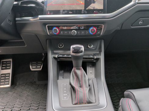 Certified 2025 Audi Q3 2.0T Premium Plus w/ Premium Plus Package AWD/4WD image 29