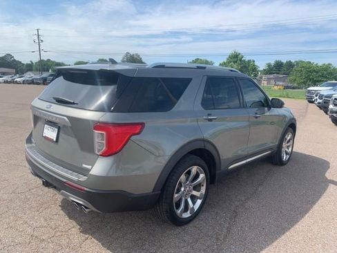Used 2020 Ford Explorer Platinum w/ Premium Technology Package AWD/4WD image 7