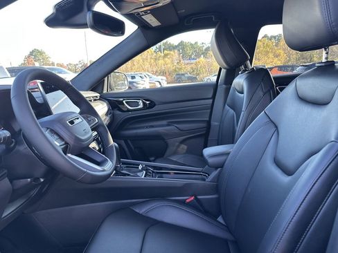 New 2026 Jeep Compass Limited image 11