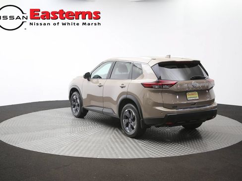 Used 2024 Nissan Rogue SV w/ SV Premium Package FWD image 64