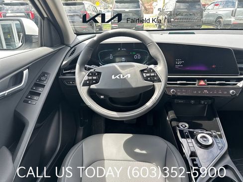 New 2025 Kia Niro EX w/ EX Cold Weather Package FWD image 13
