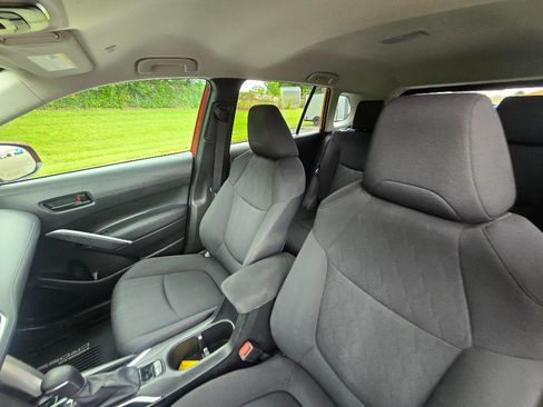 Used 2023 Toyota Corolla Cross LE FWD image 11