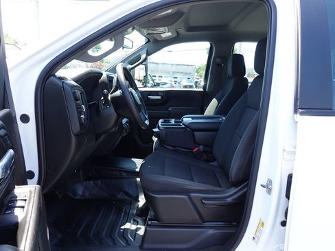 Used 2025 Chevrolet Silverado 2500 W/T AWD/4WD image 16