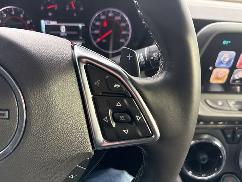 Used 2018 Chevrolet Camaro LT w/ Technology Package image 41