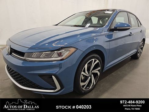 Used 2025 Volkswagen Jetta SEL FWD image 1