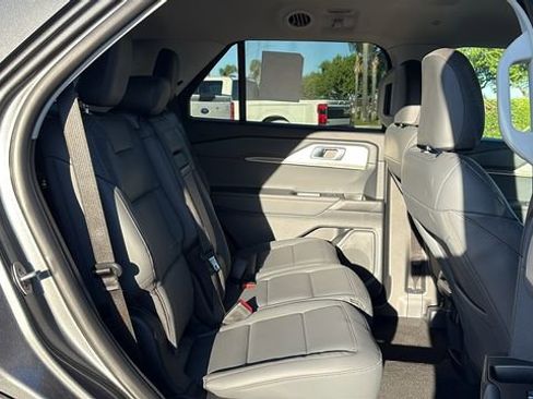 New 2026 Ford Explorer Active w/ Active Comfort Package image 13