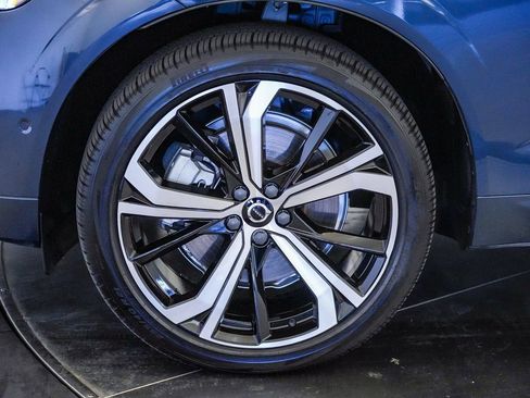 Certified 2023 Volvo XC60 T8 Ultimate w/ Protection Package Premier AWD/4WD image 10