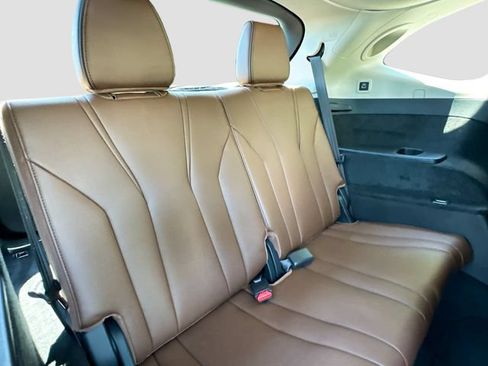 Used 2023 Acura MDX SH-AWD w/ Advance Package image 35