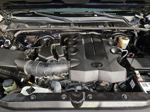 Used 2018 Toyota 4Runner Limited image 19