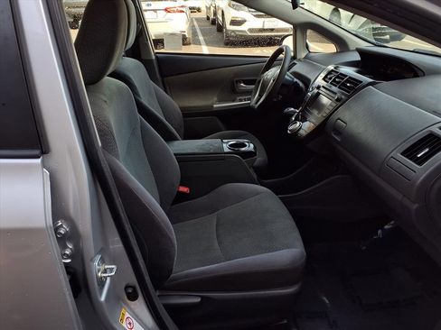 Used 2014 Toyota Prius V Three image 24