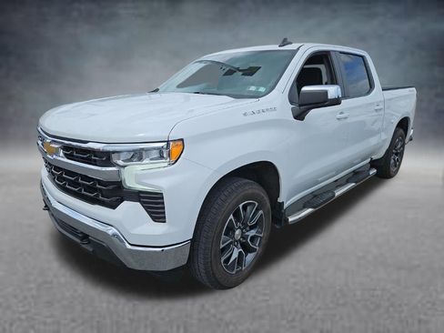 Used 2024 Chevrolet Silverado 1500 LT AWD/4WD image 2