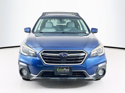 Used 2019 Subaru Outback 2.5i Limited AWD/4WD image 2