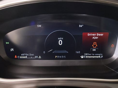 Used 2020 Lincoln Nautilus Reserve w/ Equipment Group 201A image 4