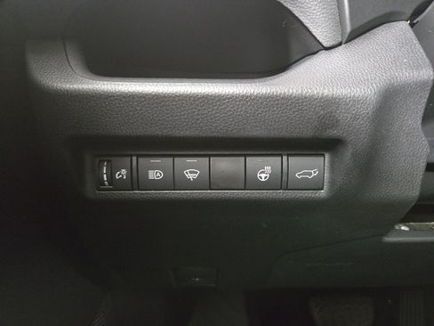 Used 2021 Toyota RAV4 XLE Premium AWD/4WD image 30