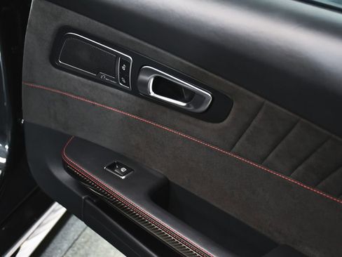 Used 2018 Mercedes-Benz AMG GT C image 18