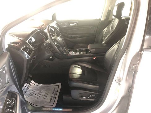 Used 2019 Ford Edge Titanium AWD/4WD image 11