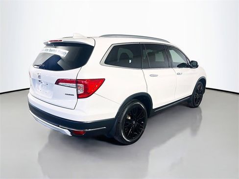Used 2019 Honda Pilot Touring image 7