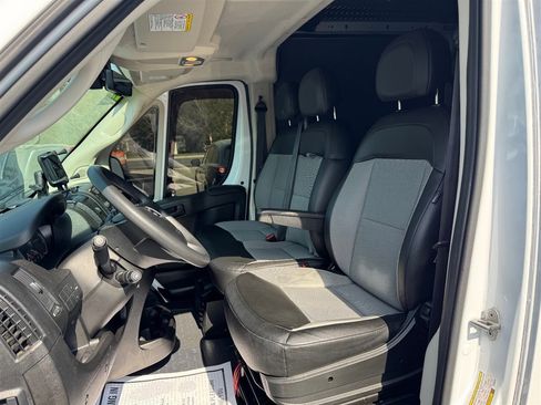 Used 2021 RAM ProMaster 2500 w/ Convenience Group image 17