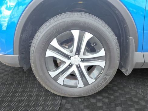 Used 2018 Toyota RAV4 LE image 31