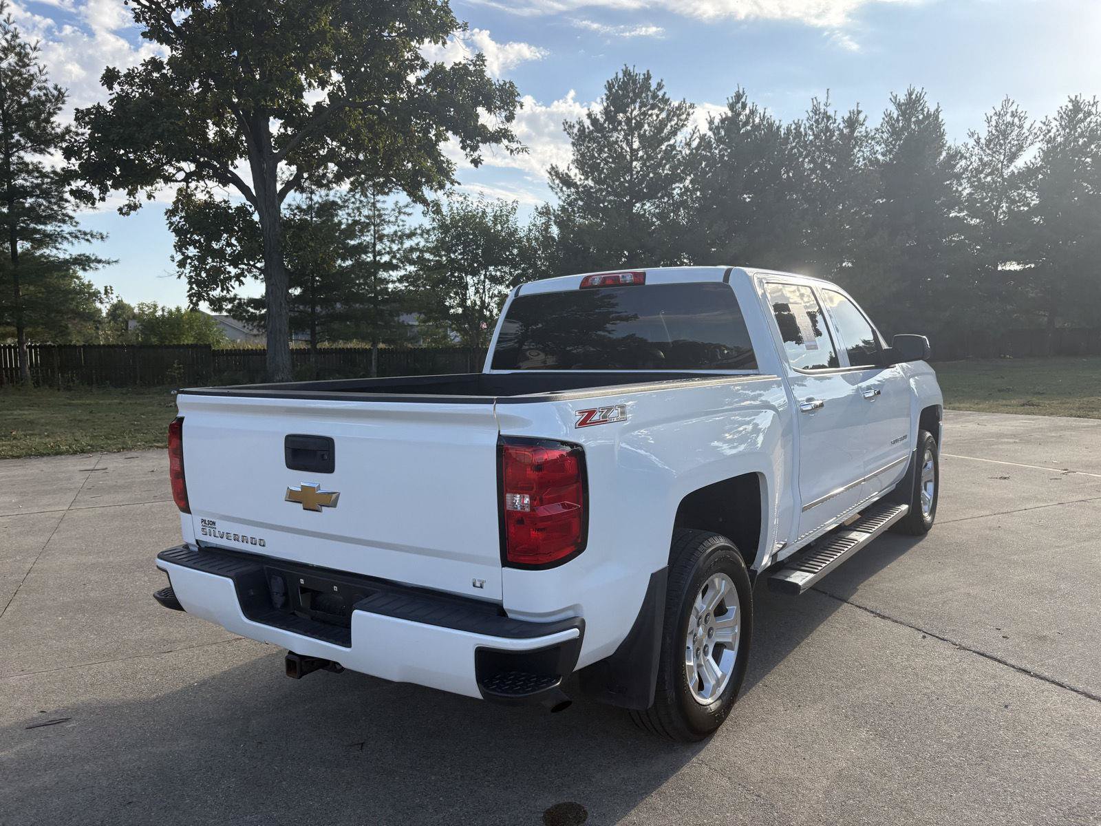 Used 2017 Chevrolet Silverado 1500 LT w/ LT Convenience Package AWD/4WD image 24