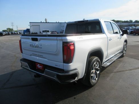 Certified 2022 GMC Sierra 1500 SLT w/ SLT Premium Plus Package AWD/4WD image 7