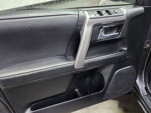 Used 2020 Toyota 4Runner SR5 image 24