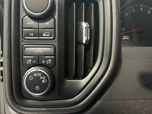 Used 2022 Chevrolet Silverado 1500 W/T w/ WT Convenience Package AWD/4WD image 16
