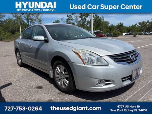 Used 2012 Nissan Altima 2.5 SL w/ 2.5SL Pkg FWD image 4