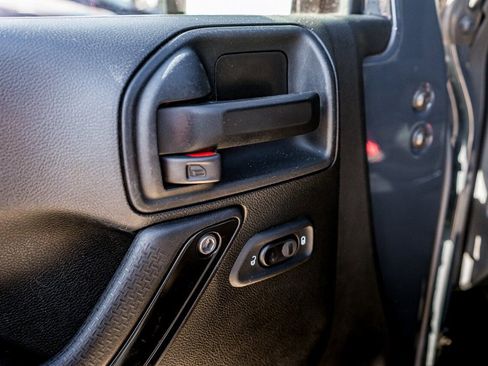 Used 2017 Jeep Wrangler Unlimited Rubicon image 17