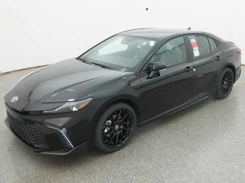New 2026 Toyota Camry SE image 29