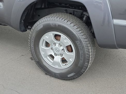 Used 2014 Toyota Tacoma 4x4 Double Cab image 10