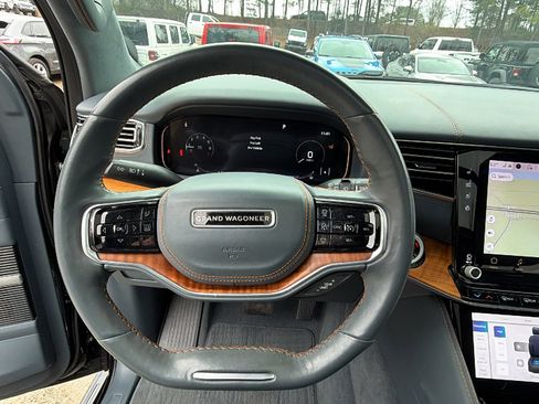 Certified 2022 Jeep Grand Wagoneer Series II AWD/4WD image 29