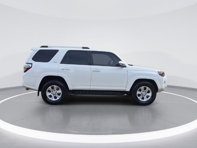 Used 2022 Toyota 4Runner SR5 Premium w/ Moonroof Package RWD image 9