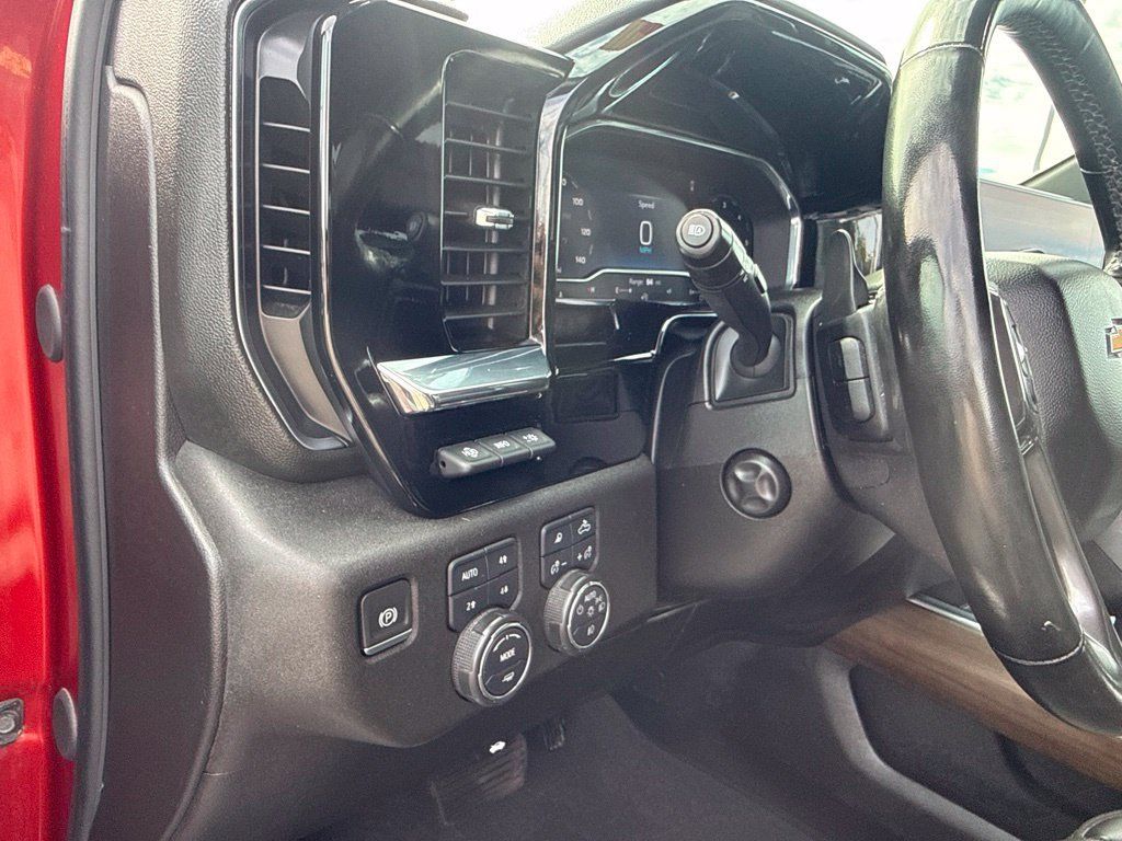 Certified 2024 Chevrolet Silverado 1500 High Country w/ Technology Package AWD/4WD image 16