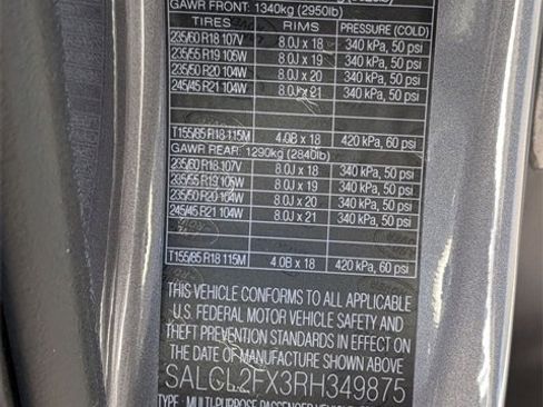 Used 2024 Land Rover Discovery Sport Dynamic SE image 34