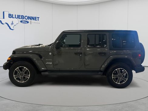 Used 2023 Jeep Wrangler Unlimited Sahara AWD/4WD image 8