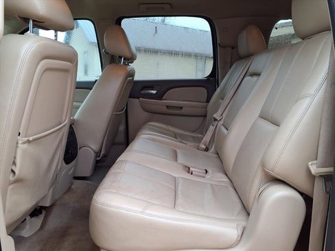 Used 2012 GMC Yukon XL SLT w/ SLT-2 Equipment Package image 14