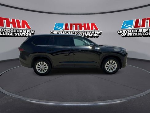 Used 2025 Toyota Grand Highlander AWD image 9