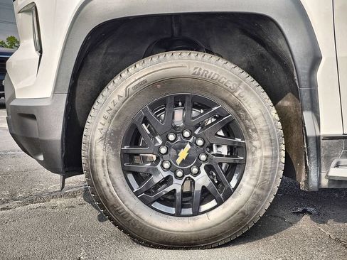 Used 2024 Chevrolet Silverado EV W/T AWD/4WD image 10